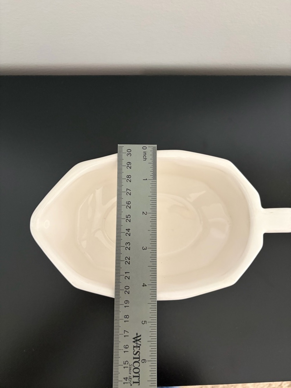Pfaltzgraff Gravy Boat with Plate Heritage Pattern. - Picture 7 of 10